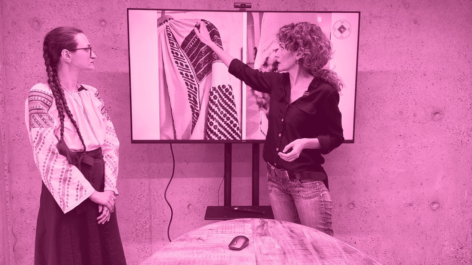 A01 – CĂMAȘA CU ALTIȚĂ